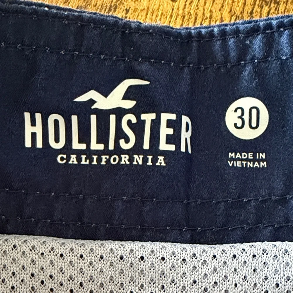 Hollister size 30 Stylish Gradient Board Shorts - Red and Blue